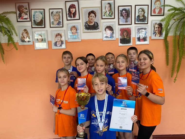 Команда обучающихся гимназии победила во всероссийских соревнованиях по лёгкой атлетике.